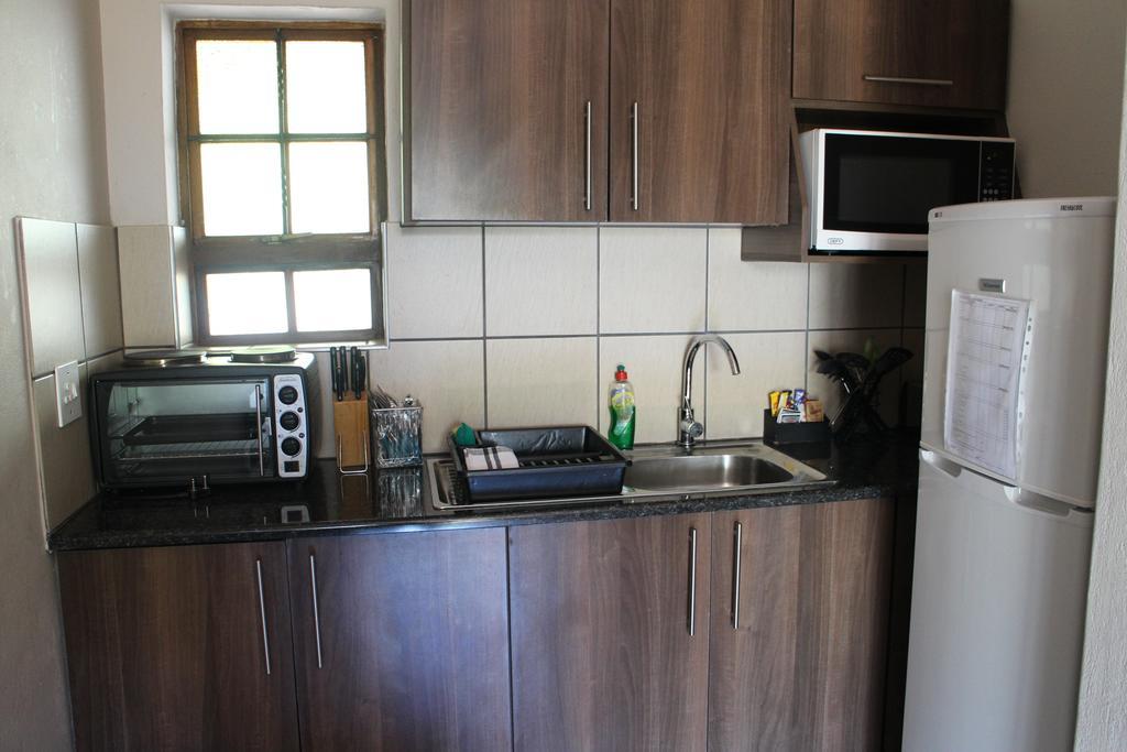 Cu Guest House พาลาบอร์วา ภายนอก รูปภาพ
