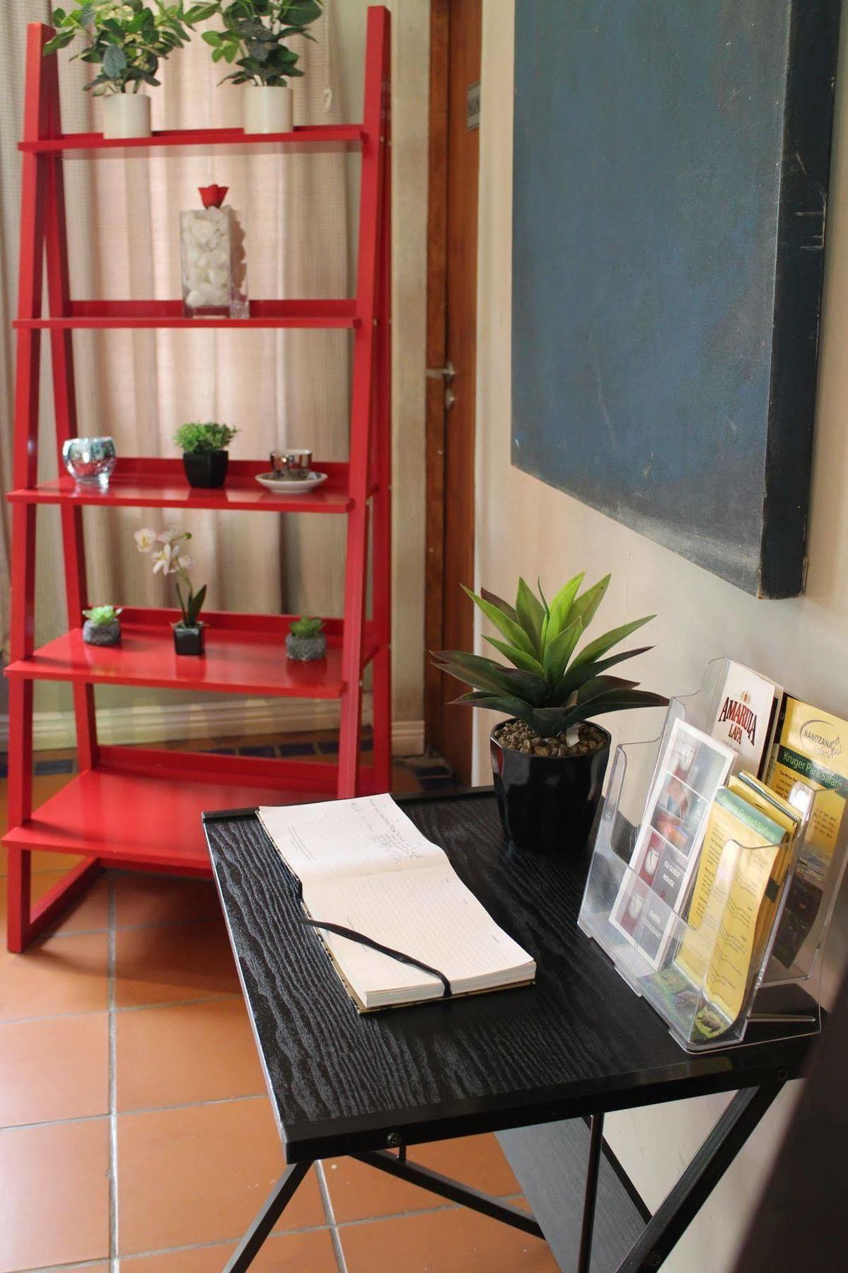 Cu Guest House พาลาบอร์วา ภายนอก รูปภาพ