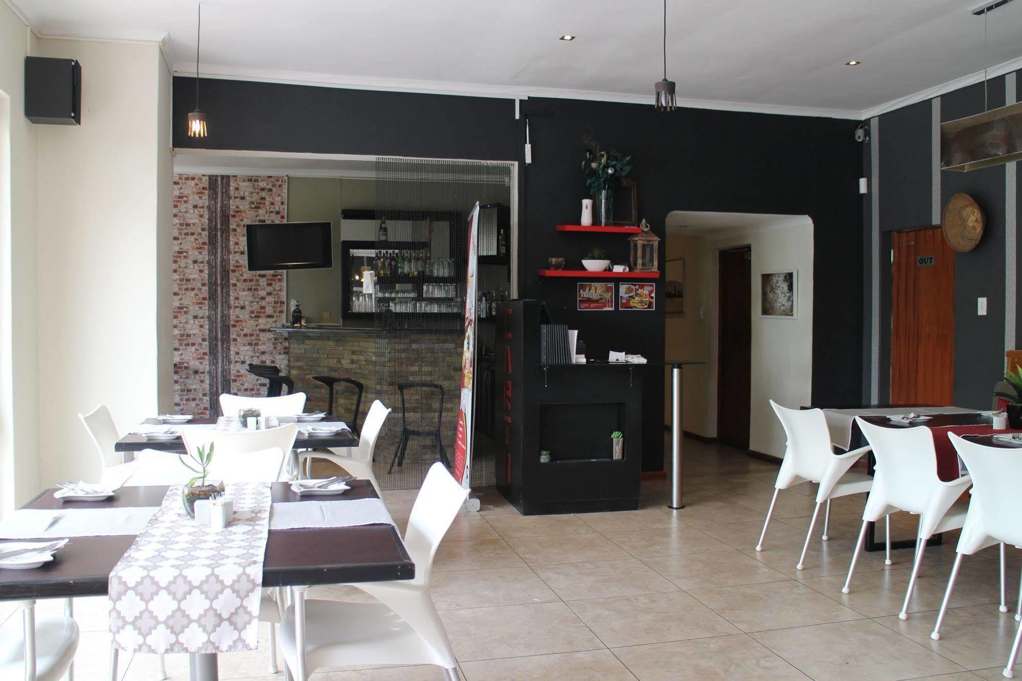 Cu Guest House พาลาบอร์วา ภายนอก รูปภาพ