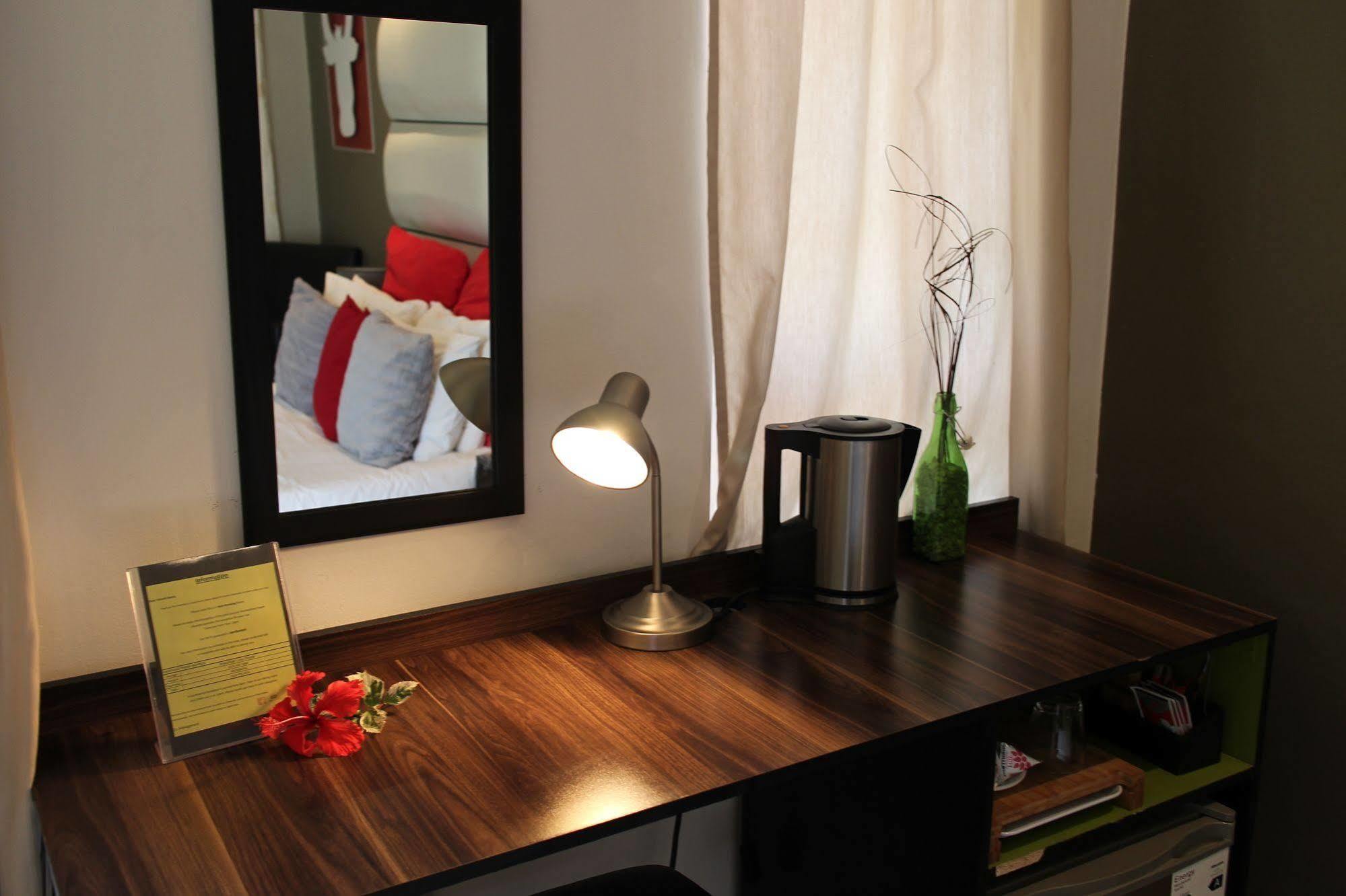 Cu Guest House พาลาบอร์วา ภายนอก รูปภาพ