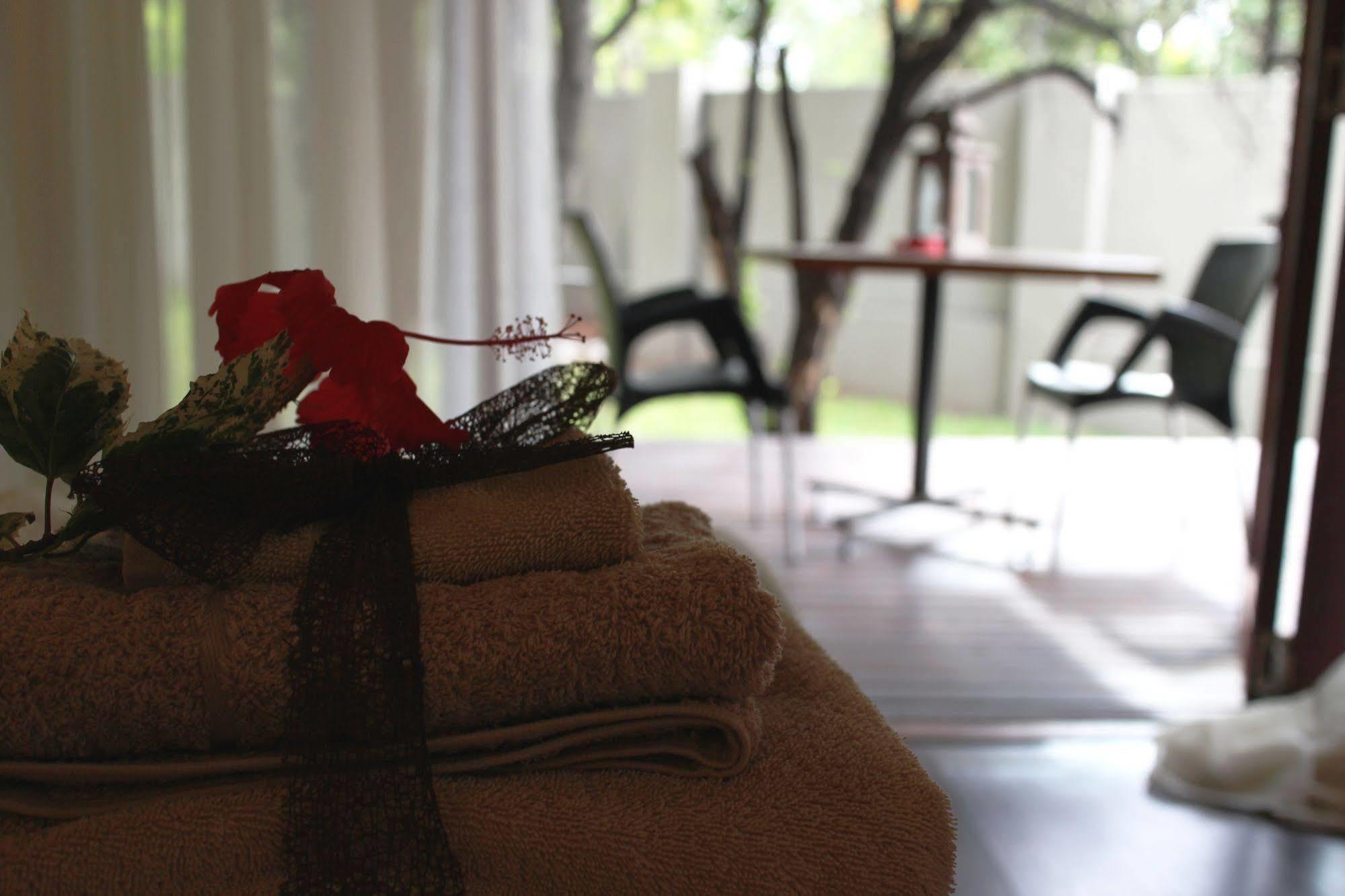 Cu Guest House พาลาบอร์วา ภายนอก รูปภาพ