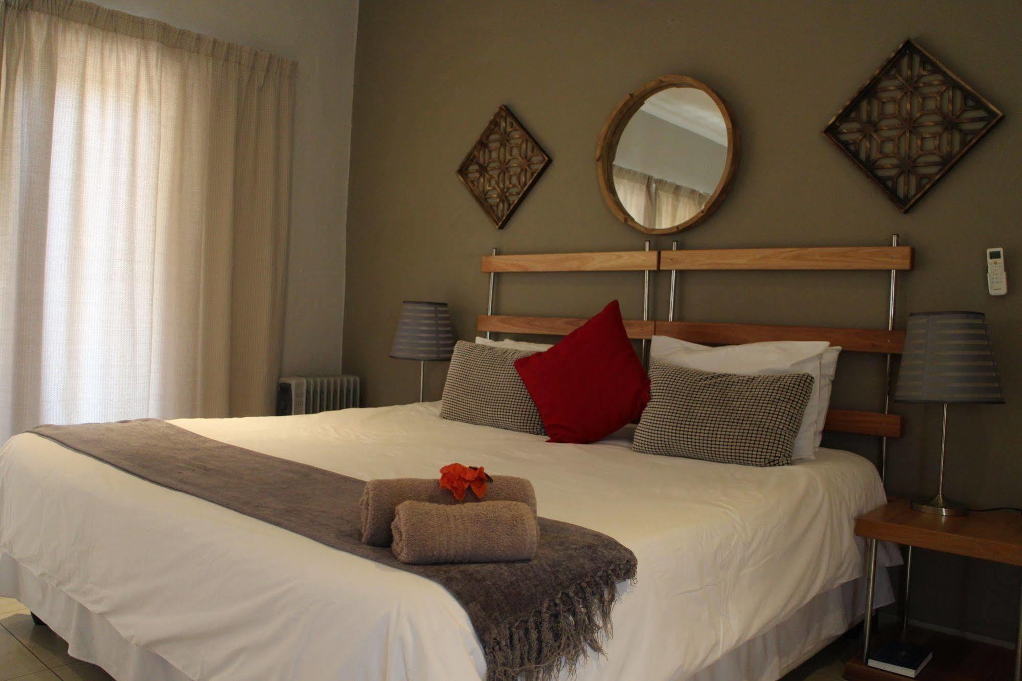 Cu Guest House พาลาบอร์วา ภายนอก รูปภาพ