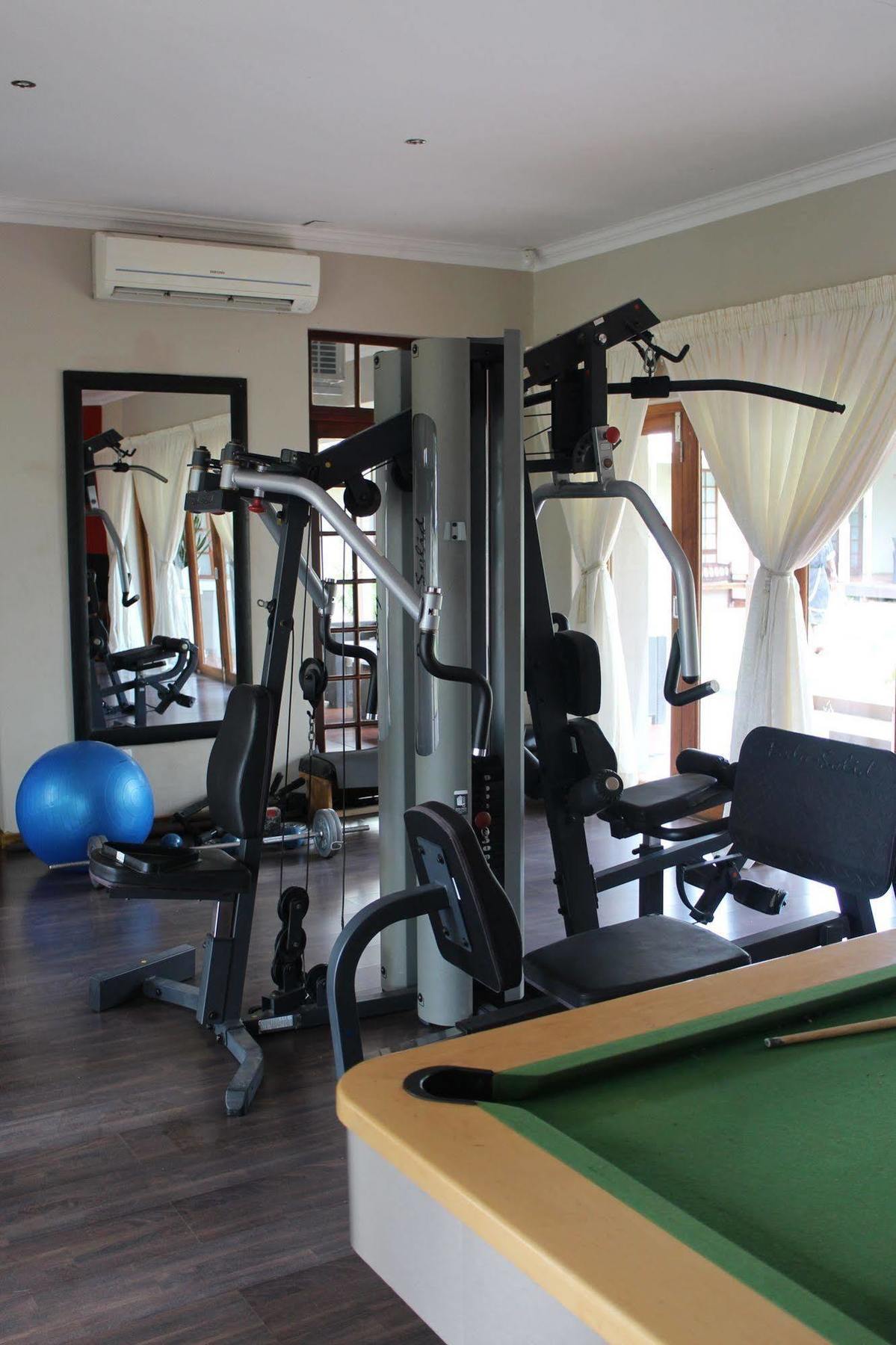 Cu Guest House พาลาบอร์วา ภายนอก รูปภาพ