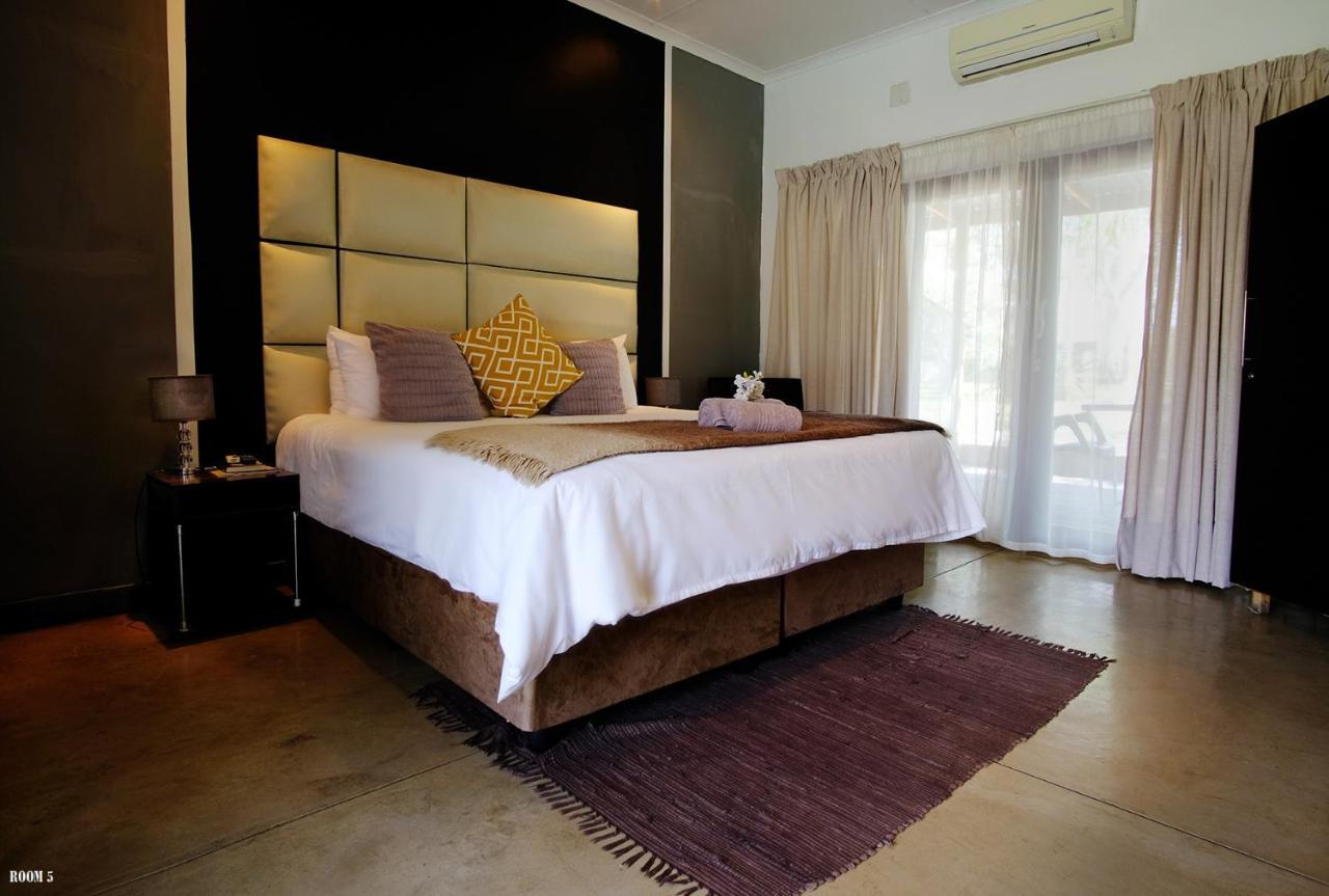 Cu Guest House พาลาบอร์วา ภายนอก รูปภาพ