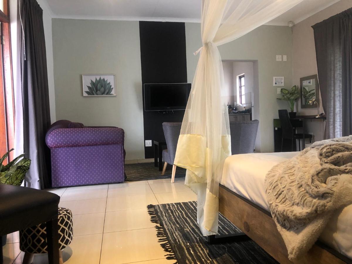 Cu Guest House พาลาบอร์วา ภายนอก รูปภาพ